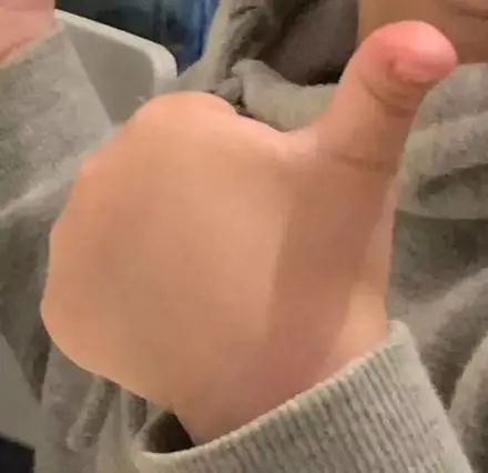 DƬ